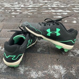 Under Armour Women’s Mint Cleats